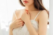 男生微博关注很多女生正常吗
，对于一直关注女朋友的男性该怎么办？