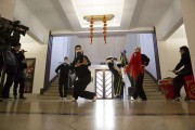 抖音戴口罩跳舞的(抖音戴口罩跳舞的网红)