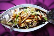 葱油鱼的做法视频(葱油鱼片的做法视频)