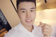 为什么美妆博主卖的东西都很便宜
，为什么男性美妆博主会很火？