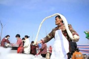 红v为什么会变黄v
，为什么山东拉面哥都有黄v？