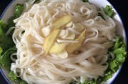 油泼面做法步骤视频(油泼面的做法大全视频窍门)
