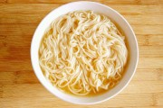 长寿面怎么做的视频(简单的长寿面的做法视频)