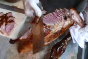 北京烤鸭的做法视频(烤鸭的制作全部过程视频)