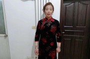 一个微博黄v号多少钱
，如果自媒体号有一万粉丝，每月能赚多少钱？为什么？