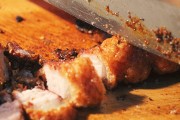 脆皮五花肉的制作方法视频(脆皮五花肉的制作方法视频教程)