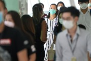 抖音戴口罩跳舞(抖音戴口罩跳舞的女孩 旋)