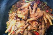 麻辣鸡爪正宗制作方法视频(麻辣鸡爪正宗制作方法视频窍门)