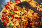 包含炒辣子鸡的制作方法视频的词条