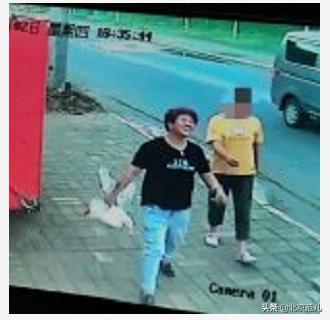 王珞丹连发两条“找鸭”微博冲上热搜，关于这件事你怎么看？