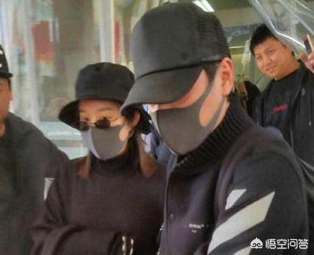 为什么赵丽颖一直不删除那条为她招黑不断的劈叉疑似辟谣的微博？