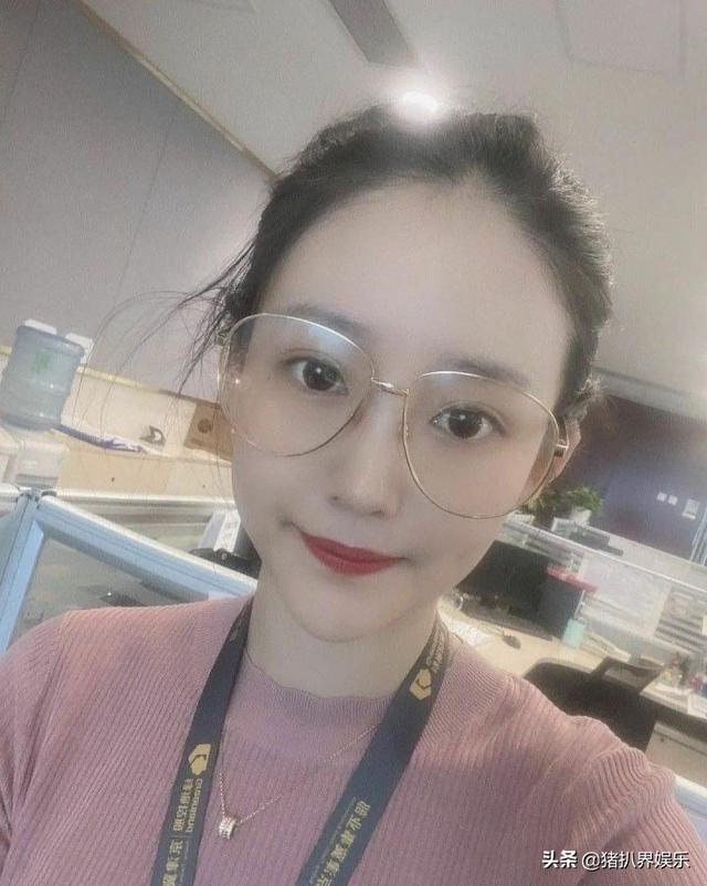 绿地集团张雨婷其微博下的评论，让人引起反思