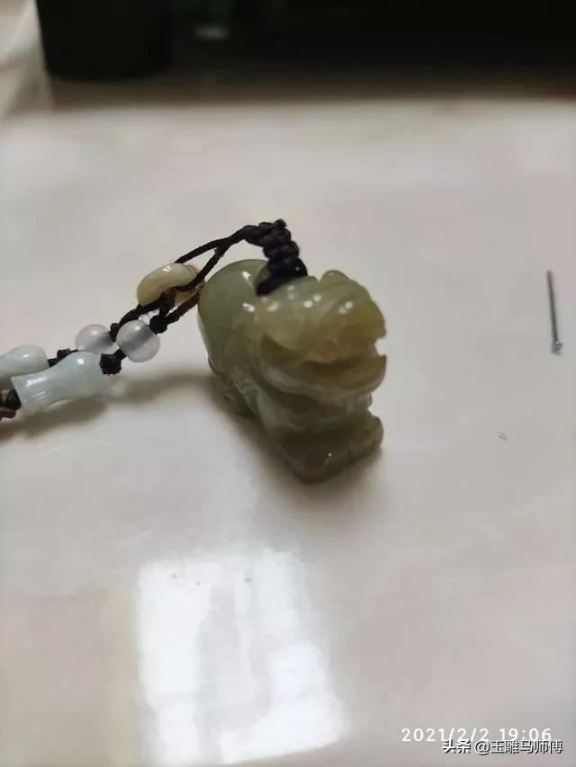 玉貔貅为什么泛黄？