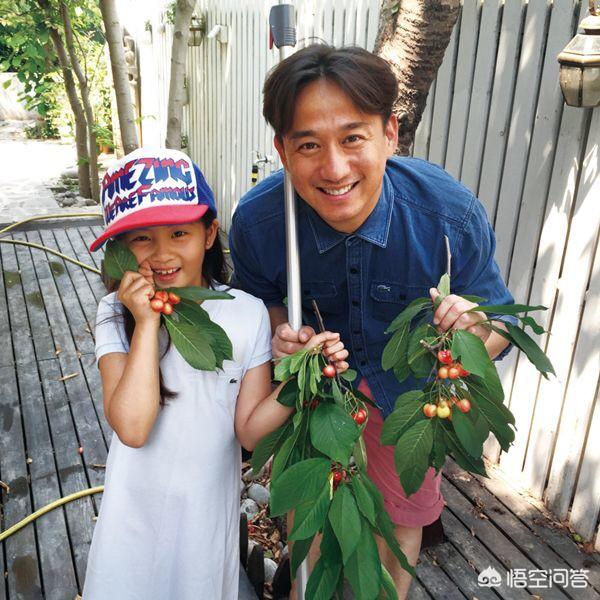 如何看待黄磊13岁女儿黄多多，染了一头紫发？