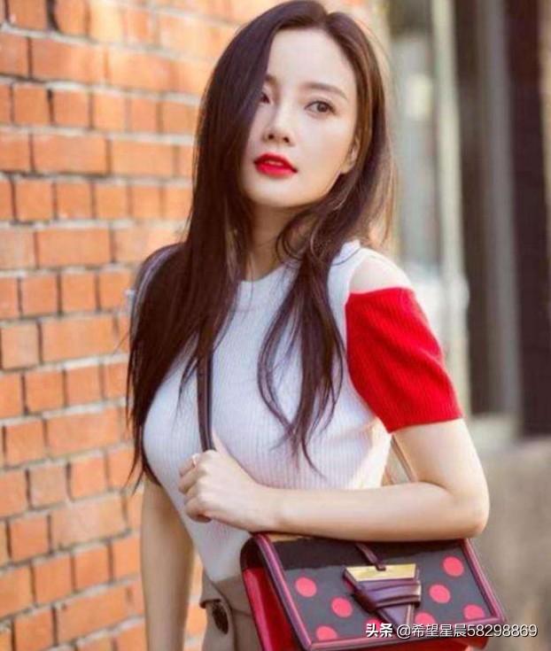 李小璐最近在做什么？她的复出还有望吗？