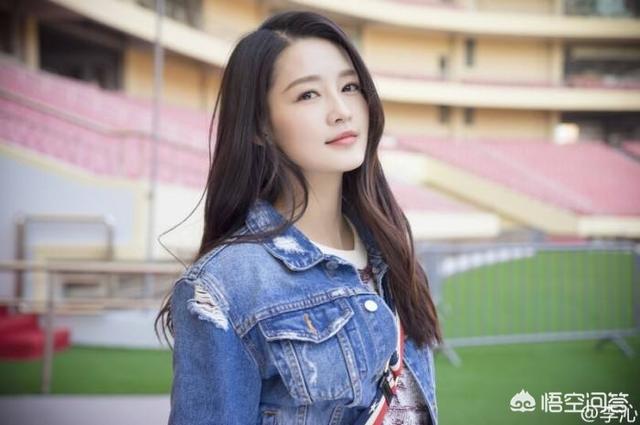 都说肖战和李沁的恋情绯闻是假的，那为什么两人的微博有那么多巧合？