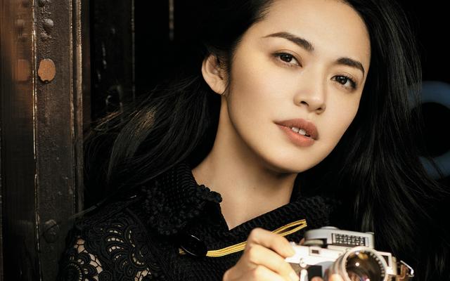 姚晨因为帮别人转发求助被质疑作秀买热搜，你怎么看待这事？