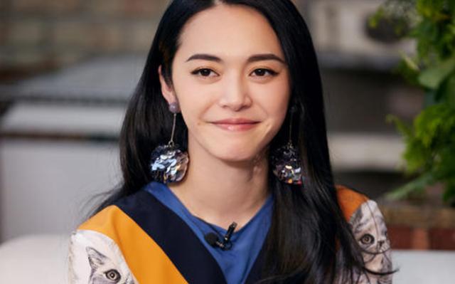 姚晨因为帮别人转发求助被质疑作秀买热搜，你怎么看待这事？