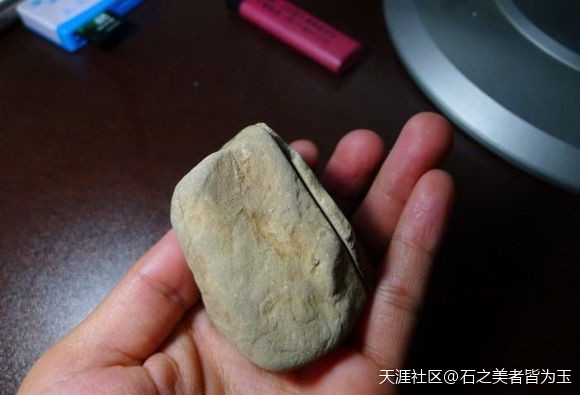 翡翠天然红、天然烧红、人工烧红的区别(转载)