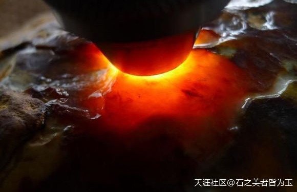 翡翠天然红、天然烧红、人工烧红的区别(转载)
