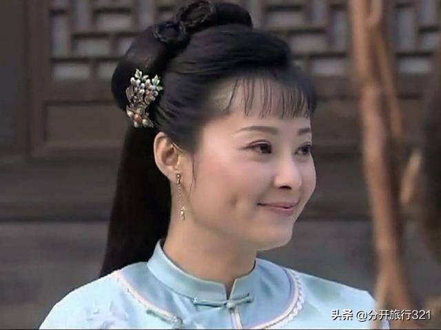 为什么袁立头条号和微博号，总有几十个人常年评论“美丽的天使”、“人美心更美”？