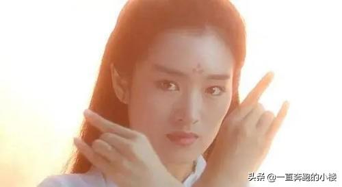 黄药师的真名叫什么？为什么他没有真实姓名，他的过去又有什么故事？