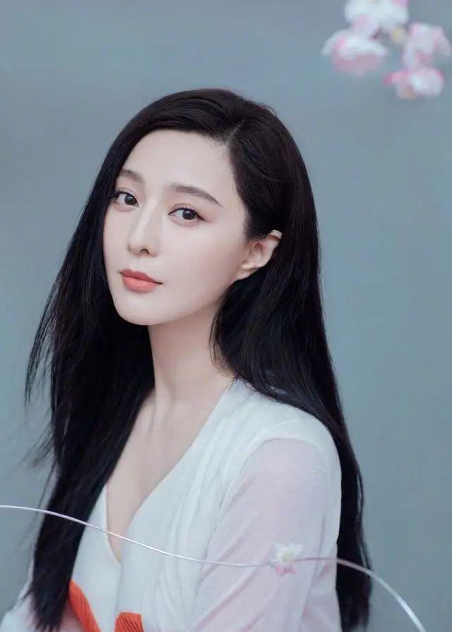 范冰冰微博发文“说实在的，我有点难”，她现在的生活很困难吗？