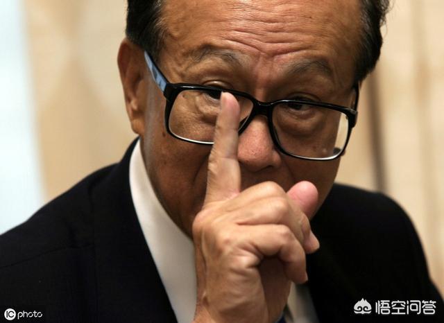 我有一个化妆品公司，拥有自己的品牌产品，如何去寻找代理商？