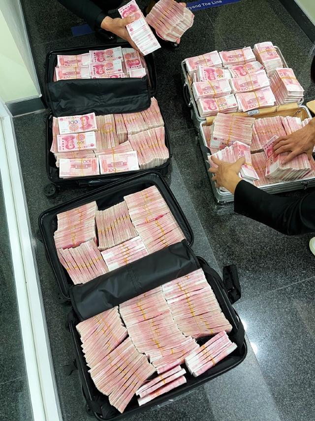 微博大V因为银行服务态度不好，取走五百万上热搜，你怎么看？