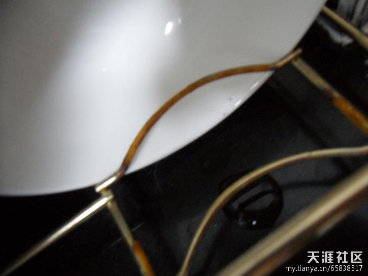 良品认证就放心了？大店客服就大气？好吧，买到生锈的沥水架算我倒霉