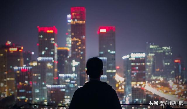 大家觉得全网吹牛最厉害的股市大V是谁呢？来说说你的看法吧？