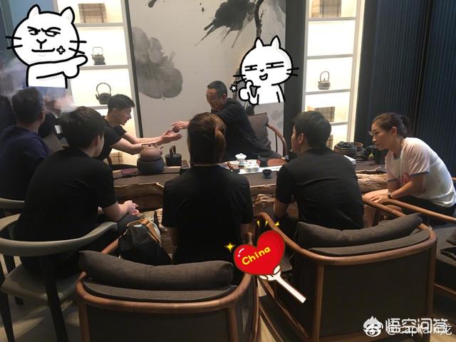 马龙微博笑怼许昕只会喝奶茶，还牵连丁宁微博小号被曝光，你怎么看？
