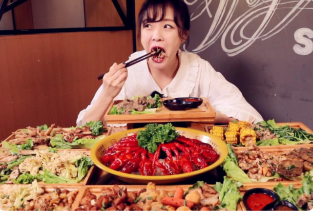 吃播靠什么挣钱