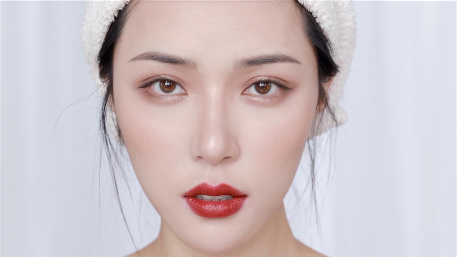 为什么美妆博主卖的东西都很便宜(美妆博主店铺里面的东西是真的吗)