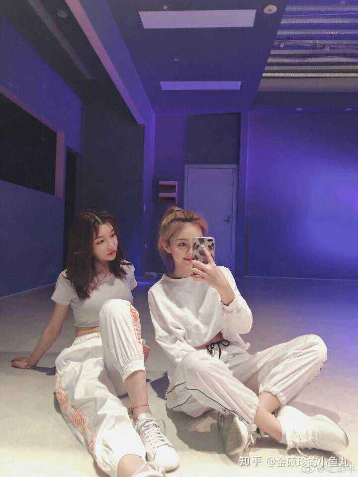 微博好看的女生博主(微博有哪些好看的女博主)