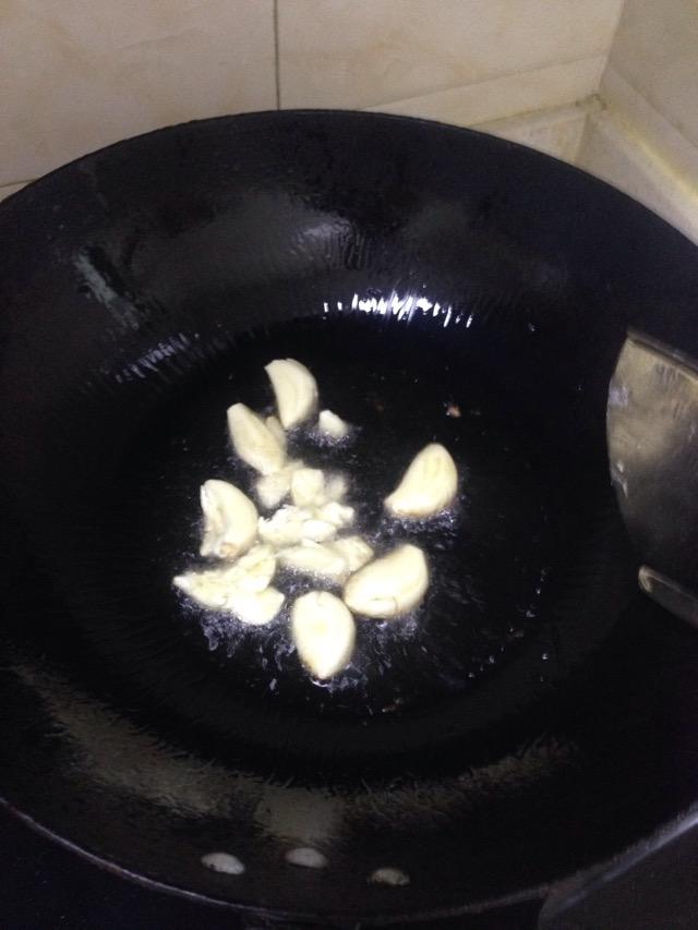 变蒜的做法视频(泡大蒜的制作方法视频)