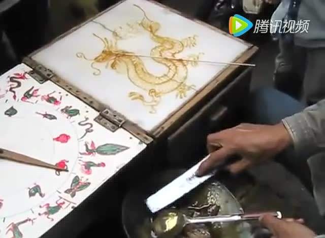 糖画制作教程视频(一步一步教画糖画制作视频)
