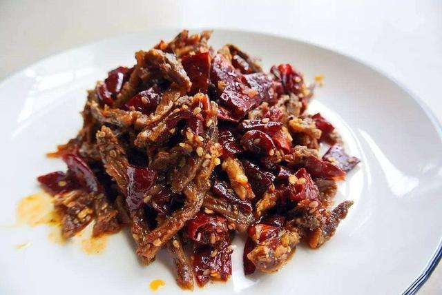 麻辣牛肉丝的做法视频(麻辣牛肉丝的做法视频大全)