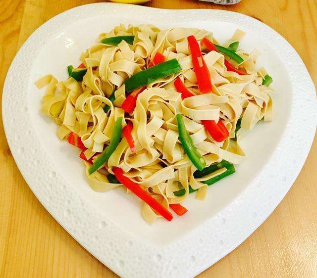 豆腐皮做法视频(葱油豆腐皮做法视频)