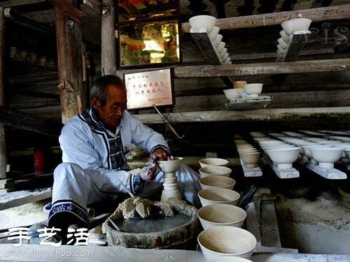 瓷器的制作过程视频(瓷器是怎么做出来的视频大全)