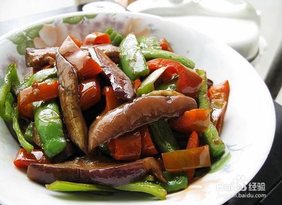 油淋茄子的做法视频(油茄子的做法大全视频)