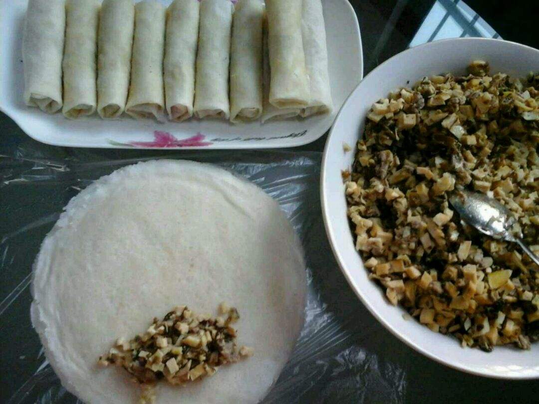 春卷的制作过程视频(春卷的制作方法和过程视频)