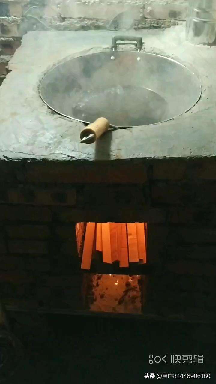 柴火灶制作方法视频(怎样制作柴火灶台视频教程)