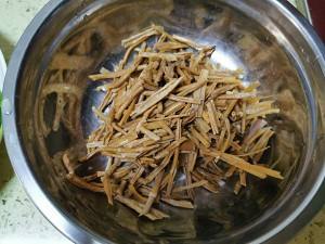 泡竹笋做法视频(泡竹笋怎么做好吃视频)