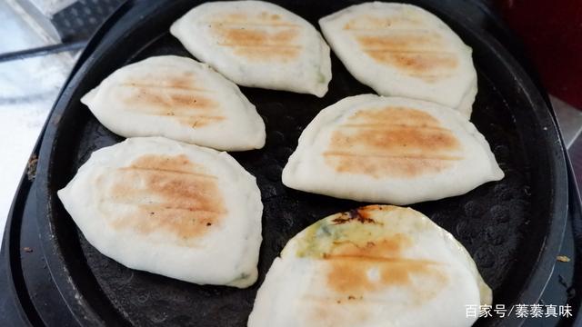 电饼铛做韭菜盒子视频(电饼铛韭菜饼的做法视频)