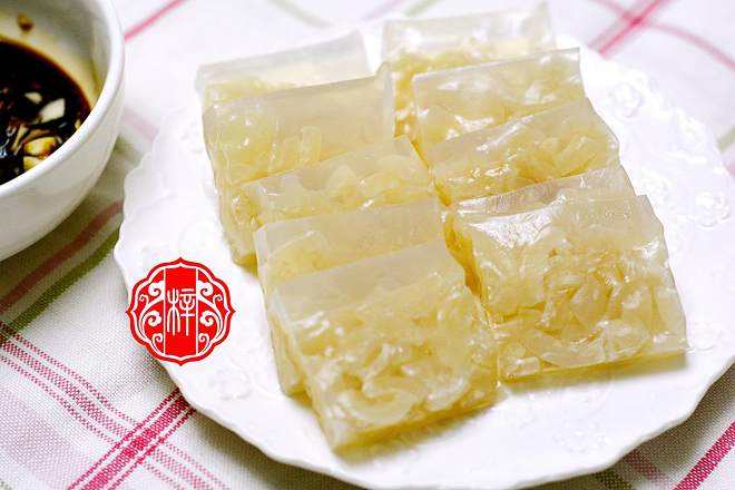 彩色皮冻的做法视频(彩色皮冻的做法视频窍门)
