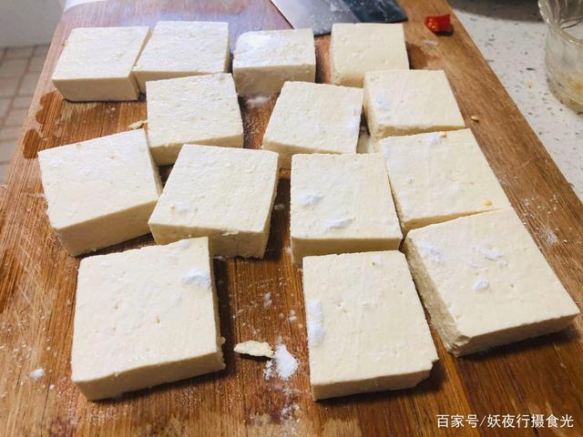 卤水豆腐的做法视频(卤水豆腐的做法视频教程)