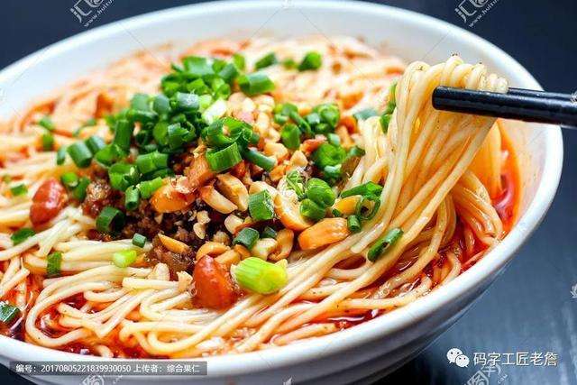 担担面的正宗做法视频(担担面的正宗做法视频窍门)