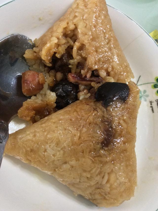 草莓粽子的做法视频(草莓粽子的做法视频大全)