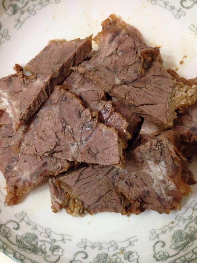 酱牛肉的制作方法视频(正宗酱牛肉的制作方法视频)